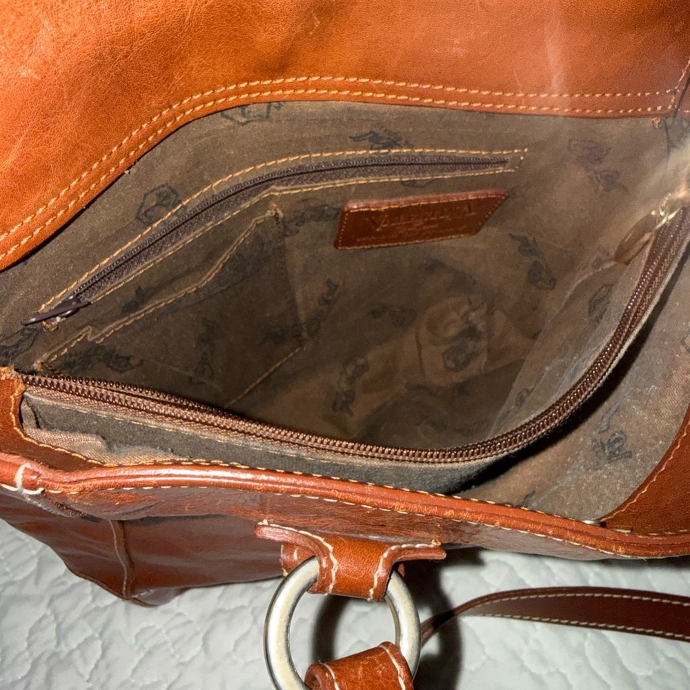 Valentina Elegant Brown Leather shoulder Bag - Picture 6 of 9